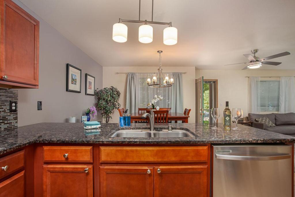 Ferienwohnung Walk To Downtown Leavenworth * Sleeps 6 + Pets * Ground Level Gem! Exterior foto